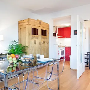 The Maybach - Rooftop Living In Xberg Appartement